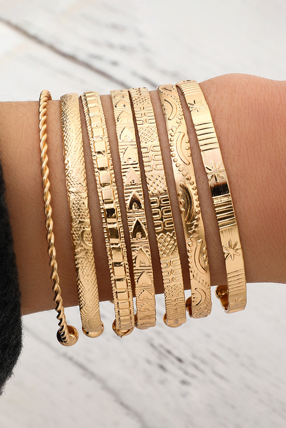 Gold Plated Textured 7 Piece Bangle Set
