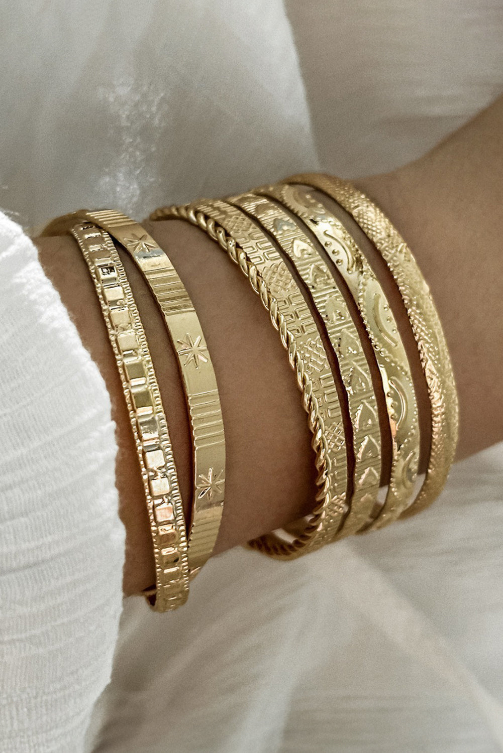Gold Plated Textured 7 Piece Bangle Set