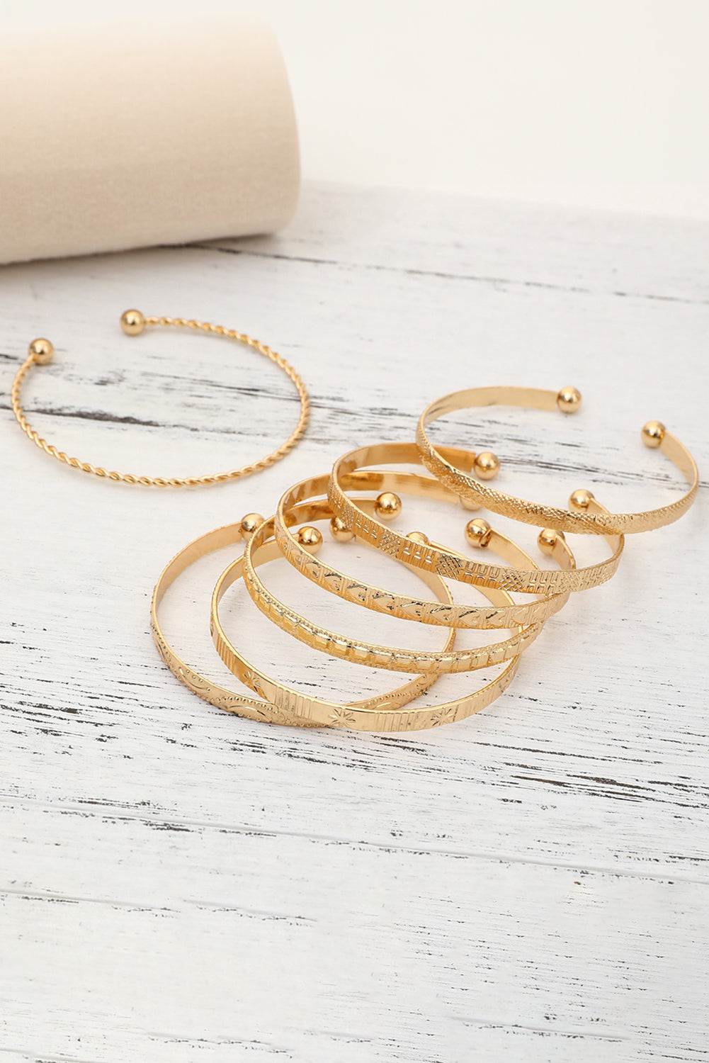 Gold Plated Textured 7 Piece Bangle Set